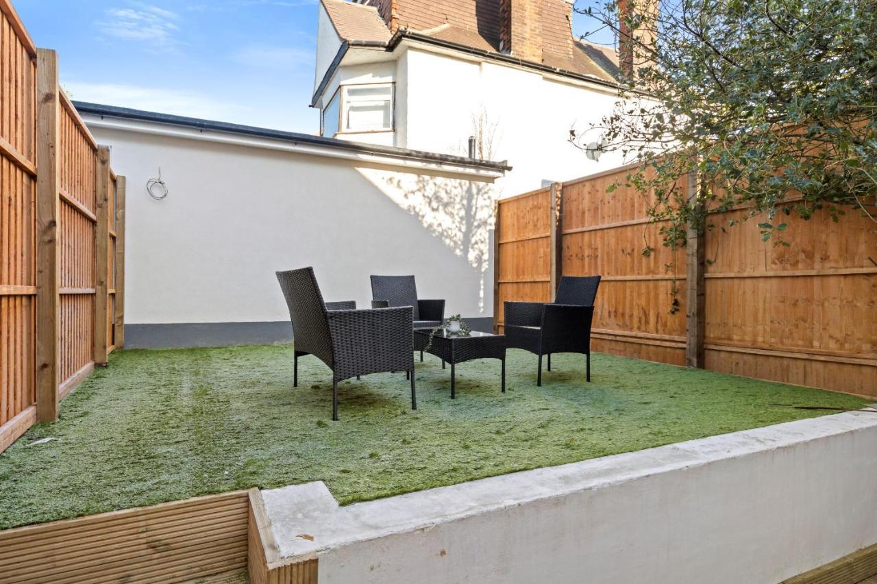Star London Vivian Avenue 2-Bed Retreat With Garden Apartment The Hyde Exterior foto
